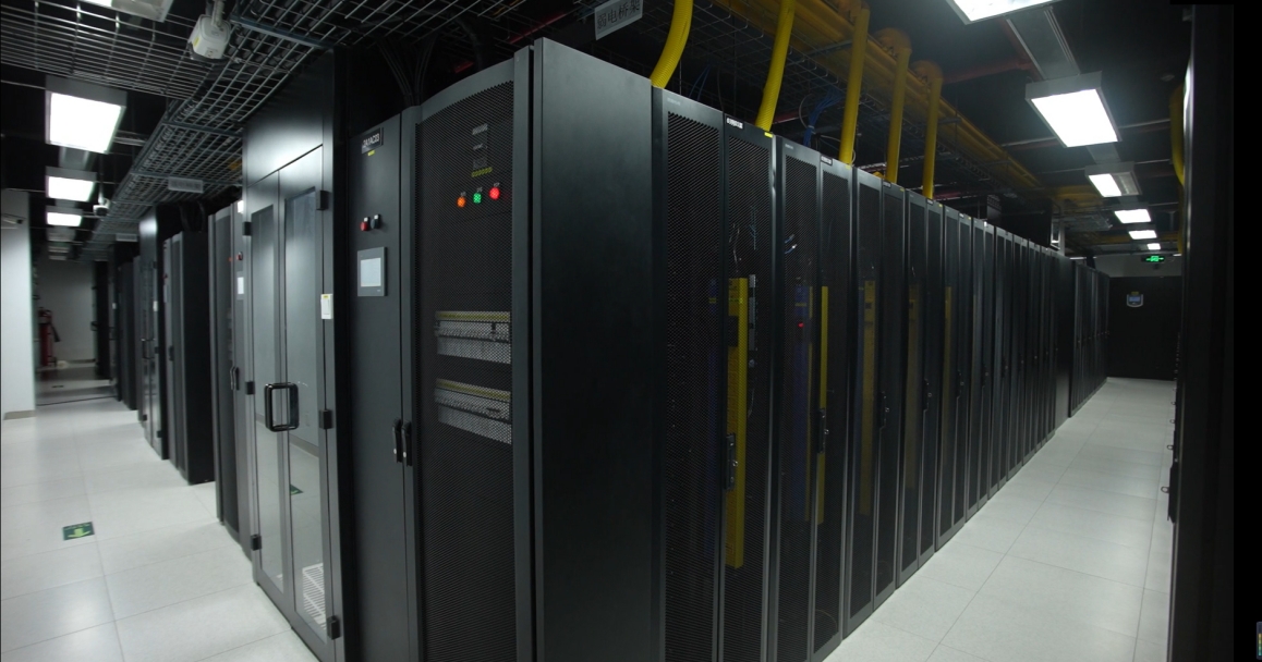 组网能否部署在高密度的数据中心内? 组网能否部署在高密度的数据中心内?