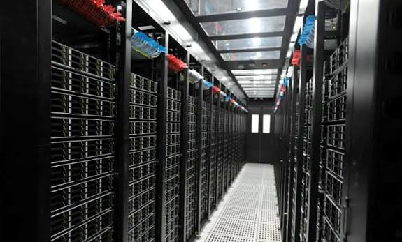 游戏公司面向全国用户提供服务服务器应该怎么托管？